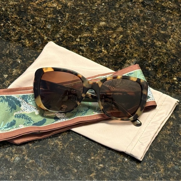 Tory Burch Tortoise Sunglasses with Brown Lenses main image 7